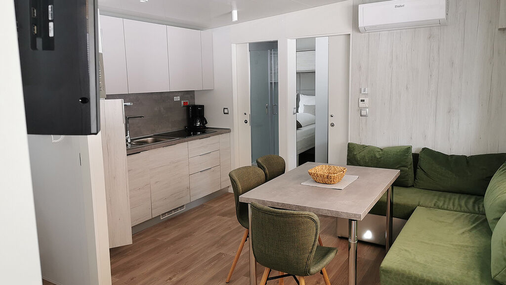 HOCHoben Chalets & Mobilhomes se skipasem