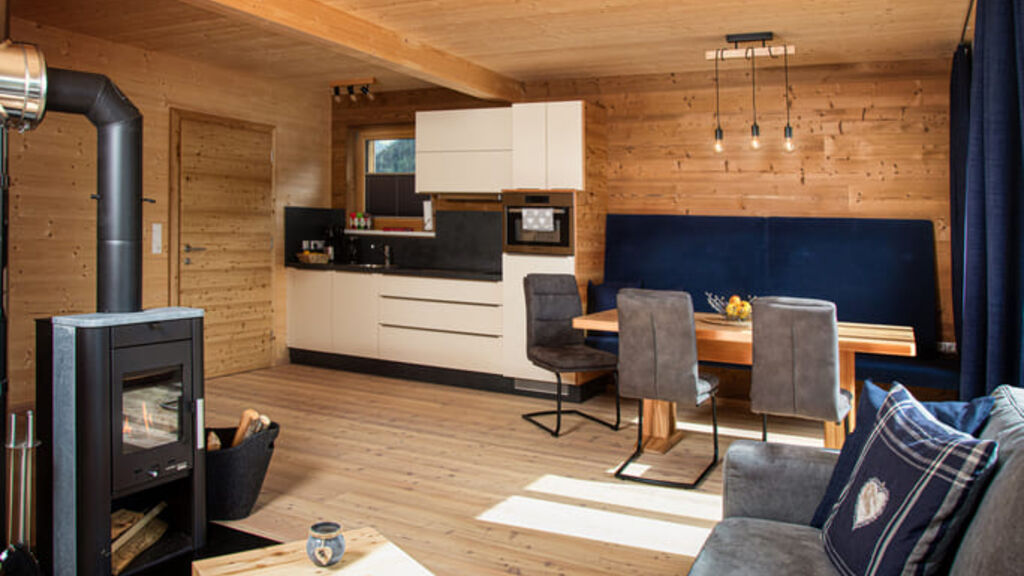 HOCHoben Chalets & Mobilhomes SKI OPENING Advent