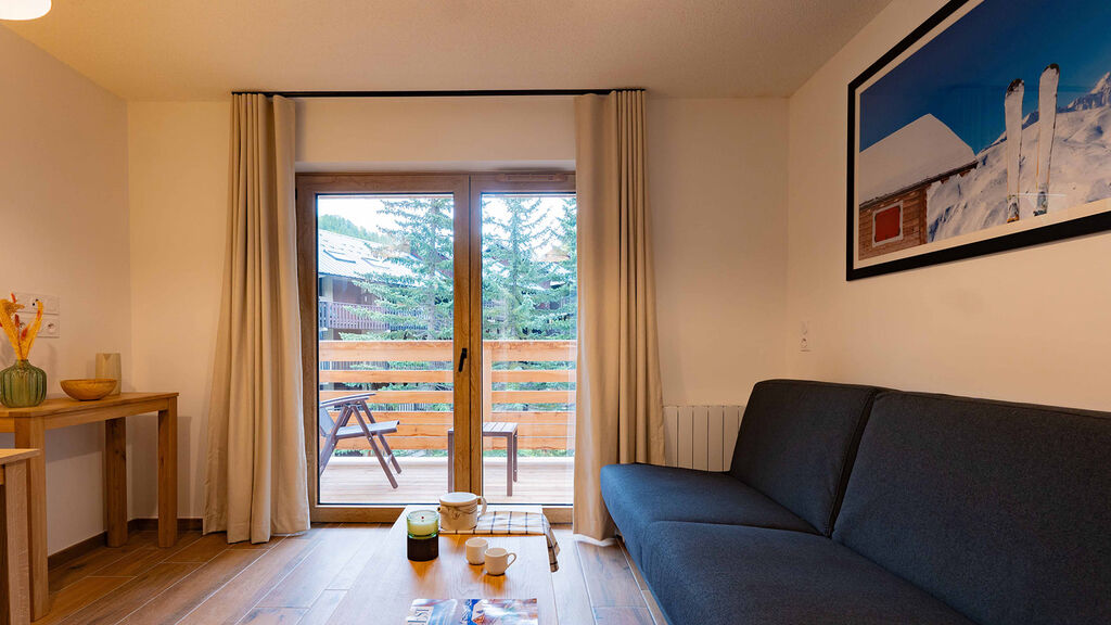 Residence Arya Living Stone